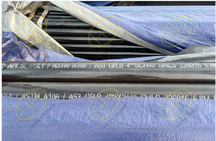 Packing steel pipe in wrap cloth
