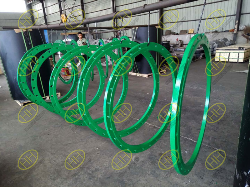 Flange coating with interthane 990 Polyurethane