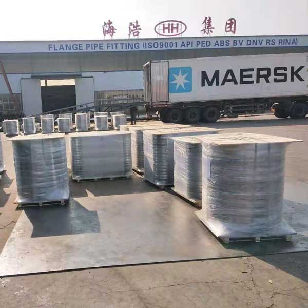 Shipment of flanges
